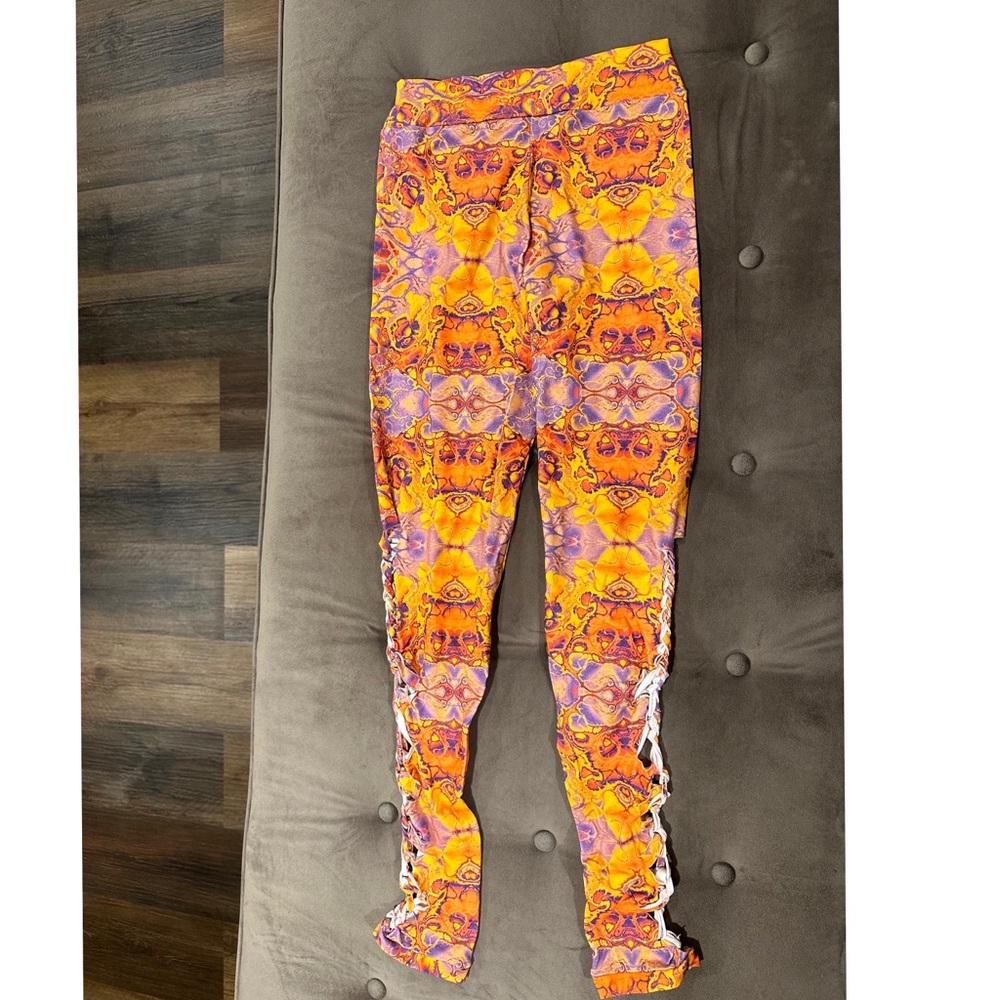Brand New Earth & Skye Trippy Braided Leggings S